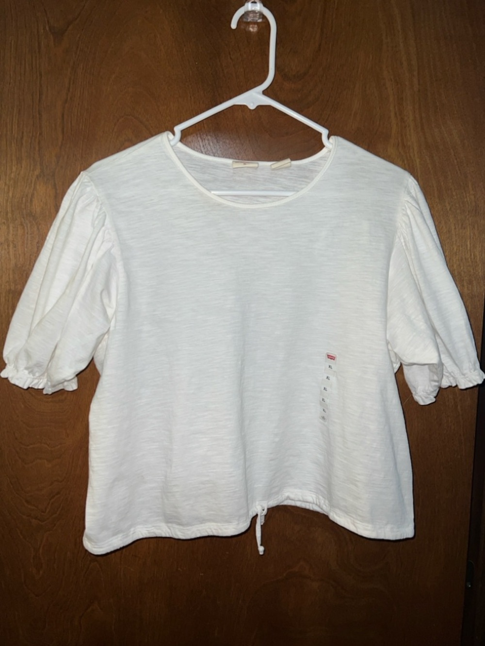 Levi's White Puff-Sleeve Crop Top